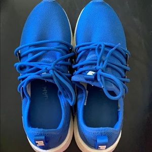 Men’s Puma athletic shoes